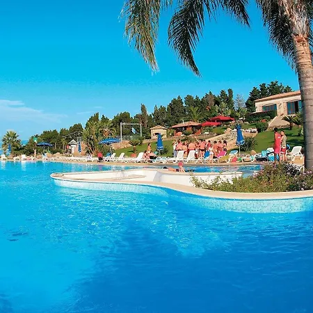 Futura Style Dolomiti Sul Mare 4* Vibo Valentia