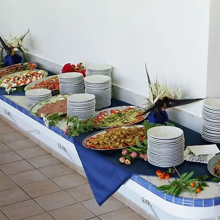 Futura Style Dolomiti Sul Mare 4* Vibo Valentia