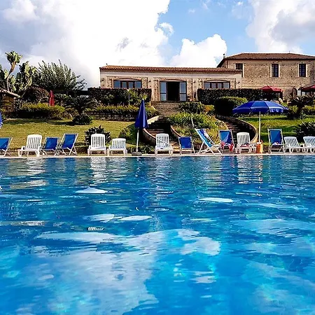 Futura Style Dolomiti Sul Mare 4* Vibo Valentia